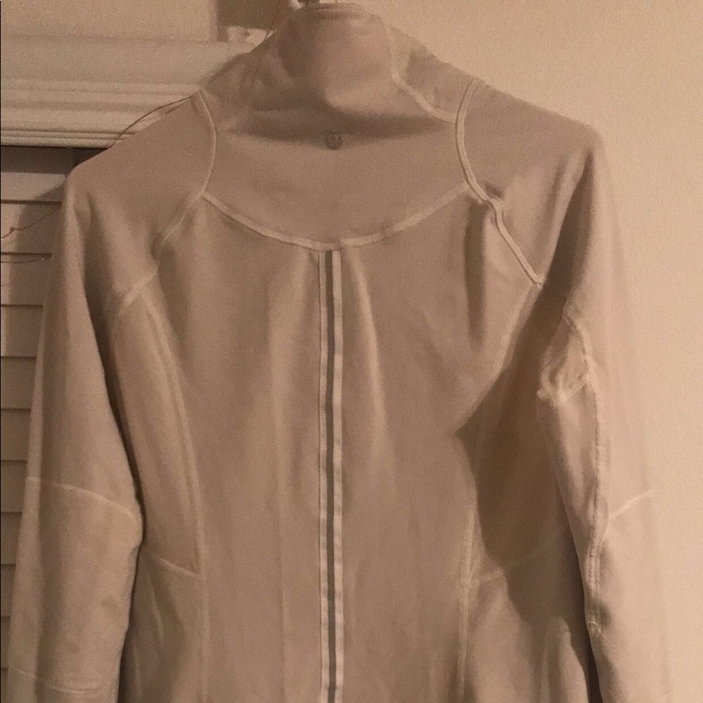 Lululemon jacket - Picture 3 of 5